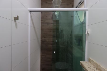 Apartamento à venda com 59m², 2 quartos e 1 vagaBanheiro Social