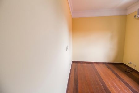 Casa de condomínio para alugar com 395m², 4 quartos e 4 vagas Casa de condomínio para alugar com 395m², 4 quartos e 4 vagasSuíte 2