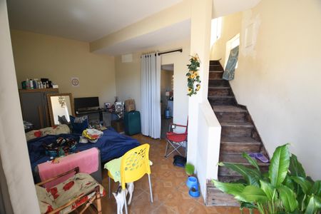 Casa à venda com 250m², 2 quartos e 1 vagaSala