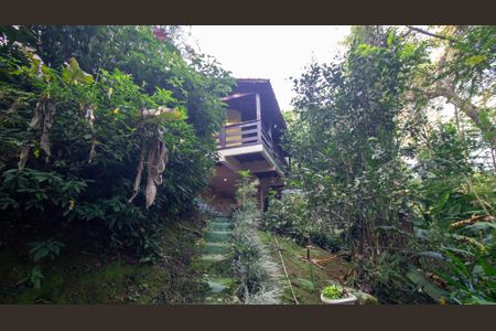 Casa para alugar com 280m², 4 quartos e 3 vagasQuintal