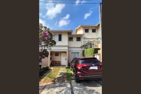 Casa de condomínio à venda com 110m², 3 quartos e 2 vagasFachada da casa