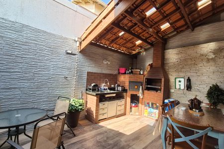 Casa de condomínio à venda com 110m², 3 quartos e 2 vagasÁrea de Serviço