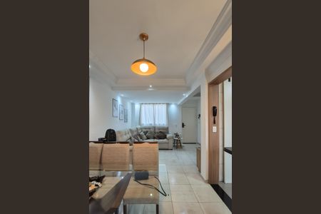 Casa de condomínio à venda com 110m², 3 quartos e 2 vagasSala