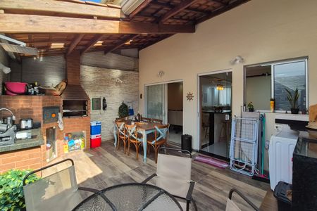 Casa de condomínio à venda com 110m², 3 quartos e 2 vagasÁrea de Serviço