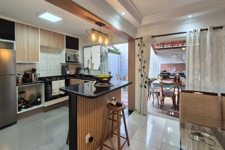 Casa de condomínio à venda com 110m², 3 quartos e 2 vagasSala