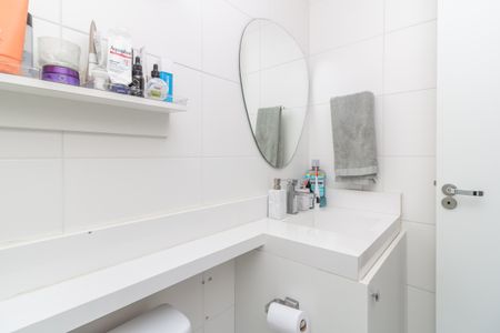 Apartamento à venda com 82m², 2 quartos e 1 vagaBanheiro da Suíte