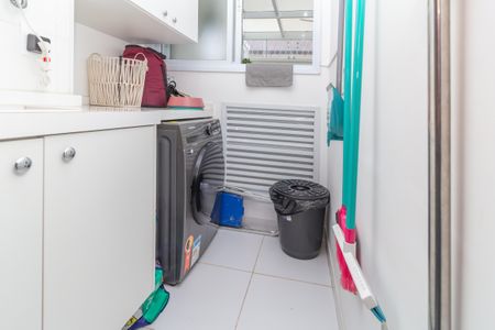 Apartamento à venda com 82m², 2 quartos e 1 vagaÁrea de Serviço