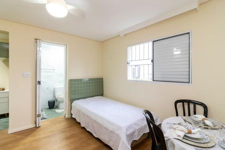 Casa para alugar com 65m², 1 quarto e sem vagaSala e Quarto