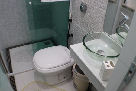 Apartamento para alugar com 71m², 2 quartos e sem vagaBanheiro