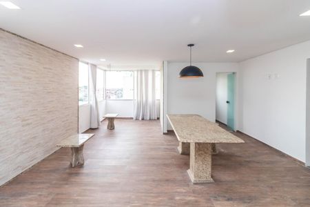 Apartamento à venda com 98m², 2 quartos e 1 vaga Apartamento à venda com 98m², 2 quartos e 1 vagaÁrea Gourmet