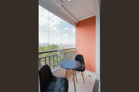 Apartamento à venda com 58m², 2 quartos e 1 vaga Apartamento à venda com 58m², 2 quartos e 1 vagaVaranda