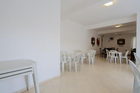 Apartamento à venda com 58m², 2 quartos e 1 vaga Apartamento à venda com 58m², 2 quartos e 1 vagaÁrea comum - Salão de festas