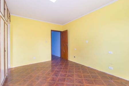 Casa à venda com 210m², 3 quartos e 3 vagasSuíte