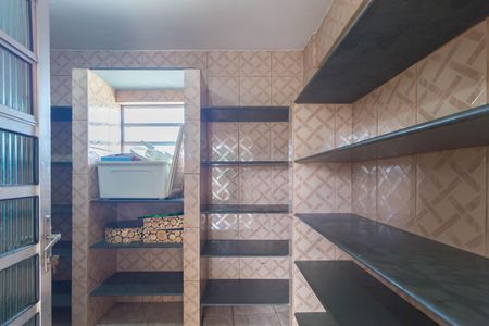 Casa à venda com 210m², 3 quartos e 3 vagasDespensa