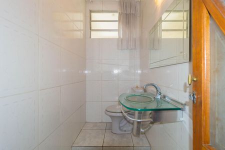 Casa à venda com 210m², 3 quartos e 3 vagasLavabo