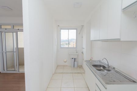 Apartamento para alugar com 68m², 3 quartos e 2 vagas Apartamento para alugar com 68m², 3 quartos e 2 vagasCozinha e Área de Serviço