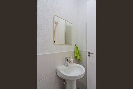 Casa à venda com 400m², 3 quartos e 3 vagas Casa à venda com 400m², 3 quartos e 3 vagasÁrea Gourmet- banheiro 2