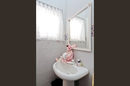 Casa à venda com 400m², 3 quartos e 3 vagas Casa à venda com 400m², 3 quartos e 3 vagasLavabo