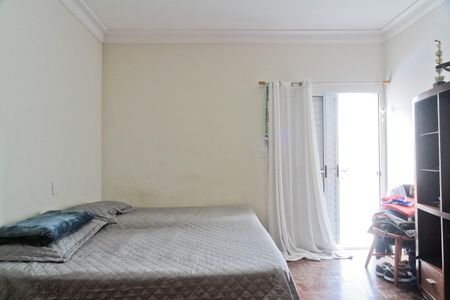 Casa à venda com 400m², 3 quartos e 3 vagas Casa à venda com 400m², 3 quartos e 3 vagasQuarto 2