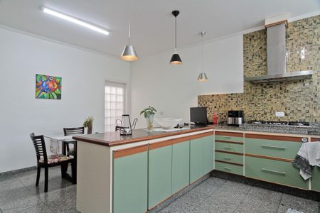 Casa à venda com 400m², 3 quartos e 3 vagas Casa à venda com 400m², 3 quartos e 3 vagasCozinha