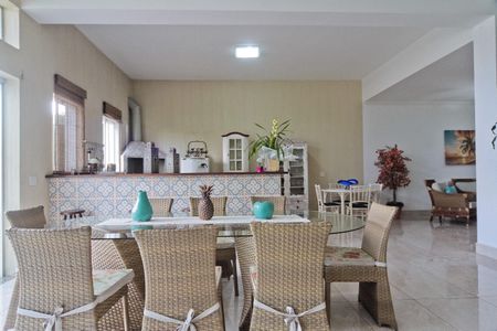 Casa à venda com 400m², 3 quartos e 3 vagas Casa à venda com 400m², 3 quartos e 3 vagasÁrea Gourmet