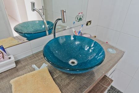 Casa à venda com 400m², 3 quartos e 3 vagas Casa à venda com 400m², 3 quartos e 3 vagasBanheiro 2