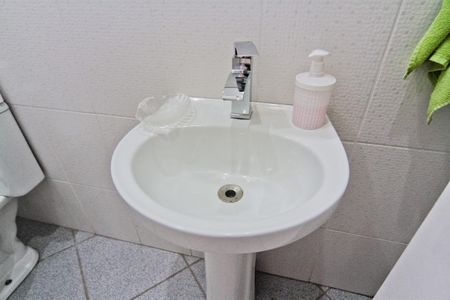 Casa à venda com 400m², 3 quartos e 3 vagas Casa à venda com 400m², 3 quartos e 3 vagasÁrea Gourmet- banheiro 2