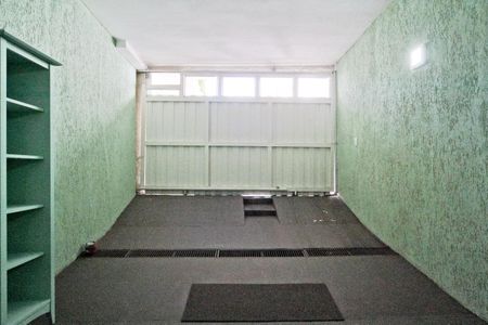 Casa à venda com 400m², 3 quartos e 3 vagas Casa à venda com 400m², 3 quartos e 3 vagasGaragem