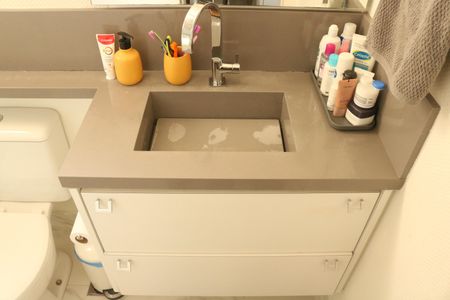 Apartamento à venda com 94m², 2 quartos e 2 vagasBanheiro da Suíte 1