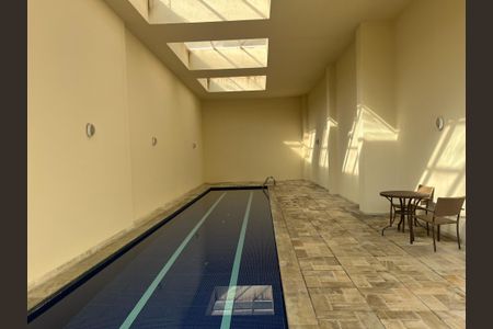 Apartamento à venda com 94m², 2 quartos e 2 vagas Apartamento à venda com 94m², 2 quartos e 2 vagasÁrea comum - Piscina