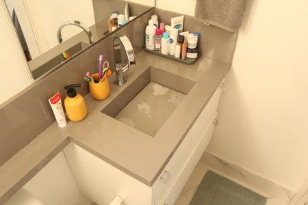 Apartamento à venda com 94m², 2 quartos e 2 vagasBanheiro da Suíte 1