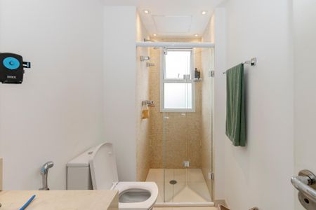 Apartamento à venda com 93m², 2 quartos e 2 vagasBanheiro da Suíte 1