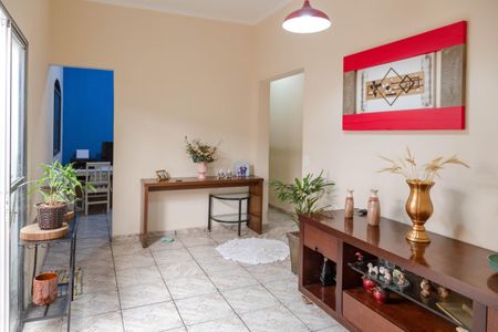 Casa à venda com 211m², 3 quartos e 2 vagas Casa à venda com 211m², 3 quartos e 2 vagasCopa