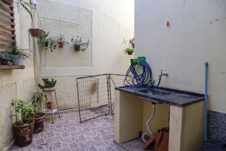 Casa à venda com 211m², 3 quartos e 2 vagas Casa à venda com 211m², 3 quartos e 2 vagasArea comum