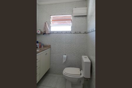 Casa à venda com 211m², 3 quartos e 2 vagas Casa à venda com 211m², 3 quartos e 2 vagasBanheiro/Suite