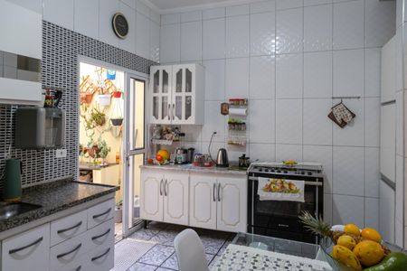 Casa à venda com 211m², 3 quartos e 2 vagas Casa à venda com 211m², 3 quartos e 2 vagasCozinha