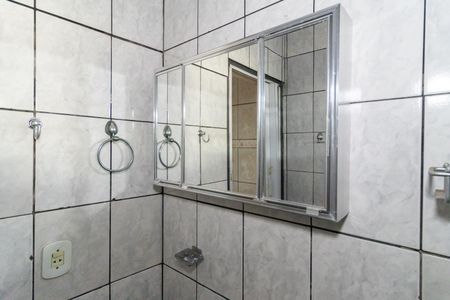 Casa para alugar com 76m², 2 quartos e sem vaga Casa para alugar com 76m², 2 quartos e sem vagaBanheiro