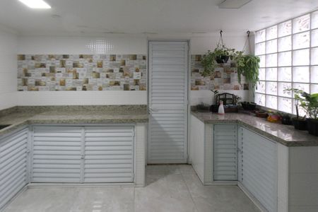 Casa à venda com 360m², 3 quartos e 2 vagasÁrea de Serviço