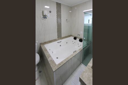 Casa à venda com 360m², 3 quartos e 2 vagasBanheiro da Suíte