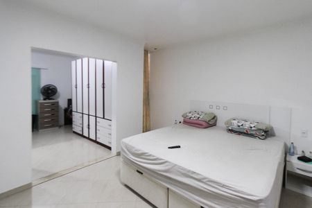 Casa à venda com 360m², 3 quartos e 2 vagasSuíte