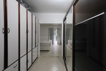 Casa à venda com 360m², 3 quartos e 2 vagasSuíte Closet