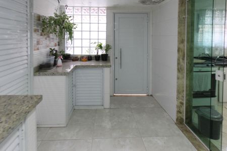 Casa à venda com 360m², 3 quartos e 2 vagasÁrea de Serviço