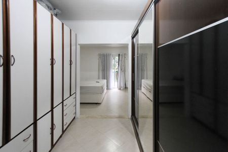 Casa à venda com 360m², 3 quartos e 2 vagasSuíte Closet