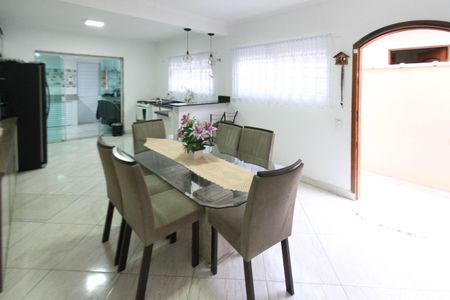 Casa à venda com 360m², 3 quartos e 2 vagasCopa