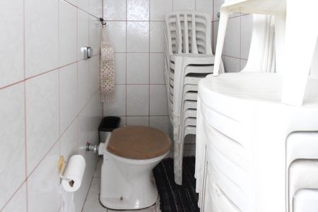 Casa à venda com 360m², 3 quartos e 2 vagasBanheiro do espaço Gourmet
