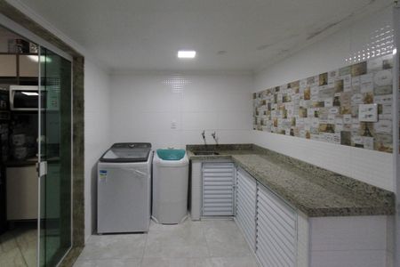 Casa à venda com 360m², 3 quartos e 2 vagasÁrea de Serviço