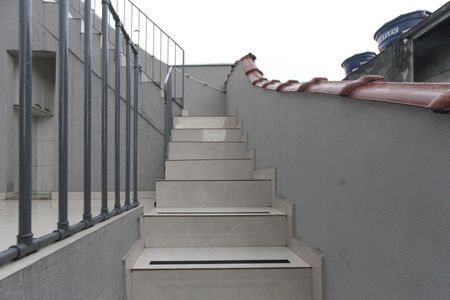 Casa à venda com 360m², 3 quartos e 2 vagasEscada