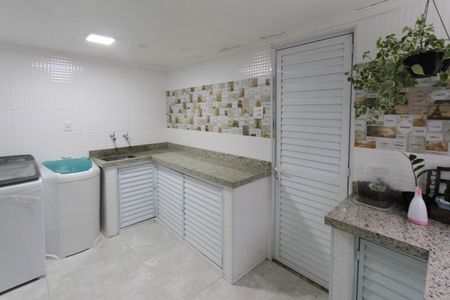 Casa à venda com 360m², 3 quartos e 2 vagasÁrea de Serviço