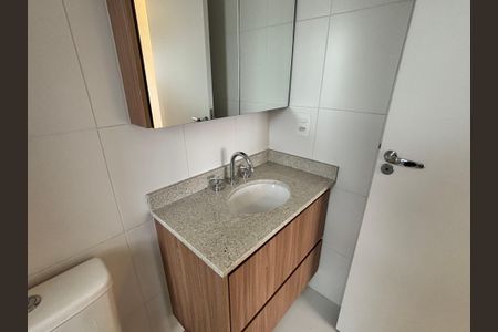 Apartamento à venda com 80m², 2 quartos e 1 vagaBanheiro da Suíte