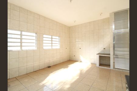 Casa para alugar com 250m², 2 quartos e 1 vagaQuintal